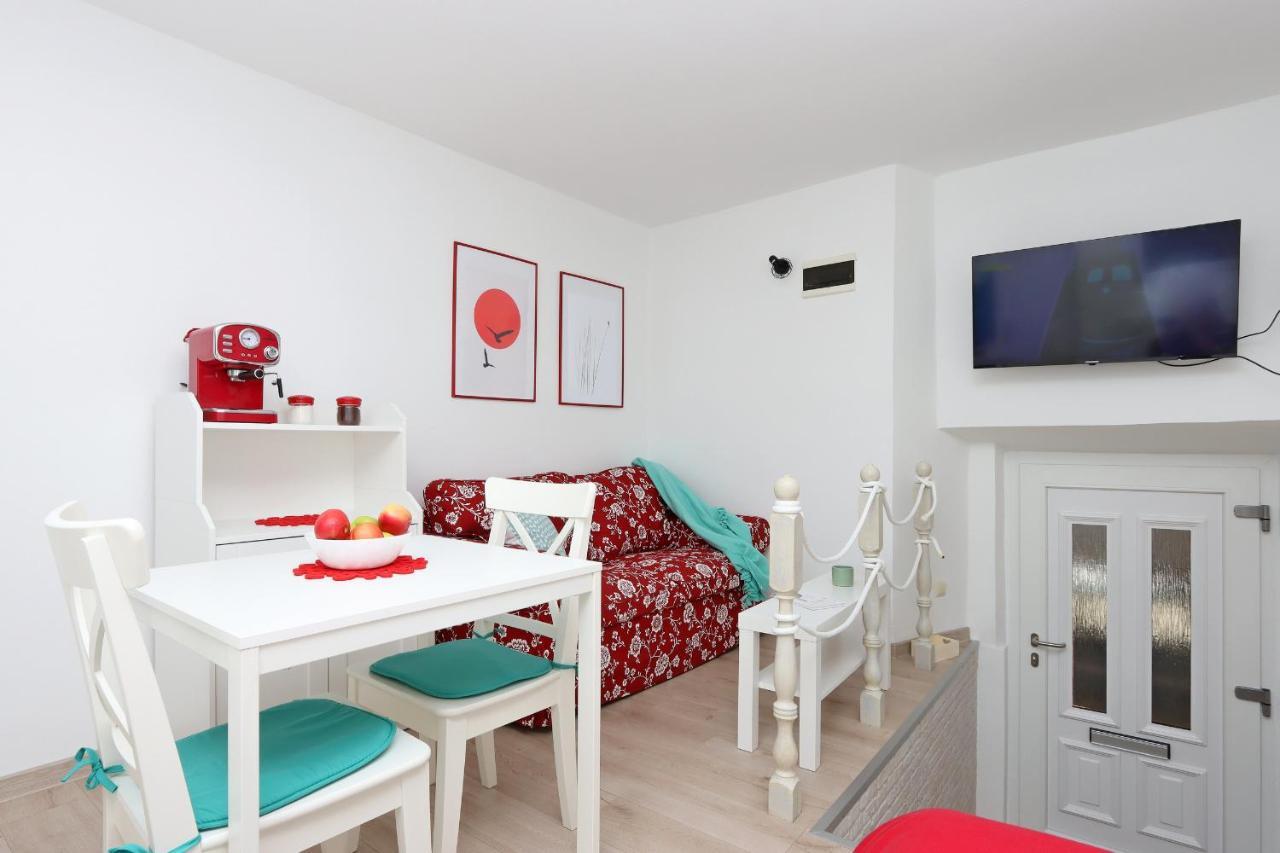 Sha La La - Charming, Unique Studio In A Historic Building Next To A Castle, Wifi, Smart Tv, Washer-Dryer Bakar Eksteriør bilde