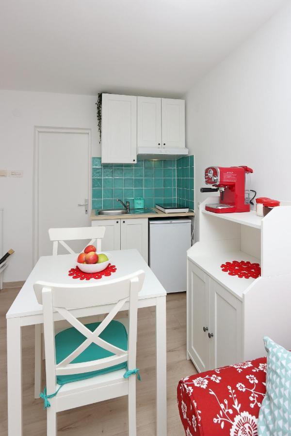 Sha La La - Charming, Unique Studio In A Historic Building Next To A Castle, Wifi, Smart Tv, Washer-Dryer Bakar Eksteriør bilde